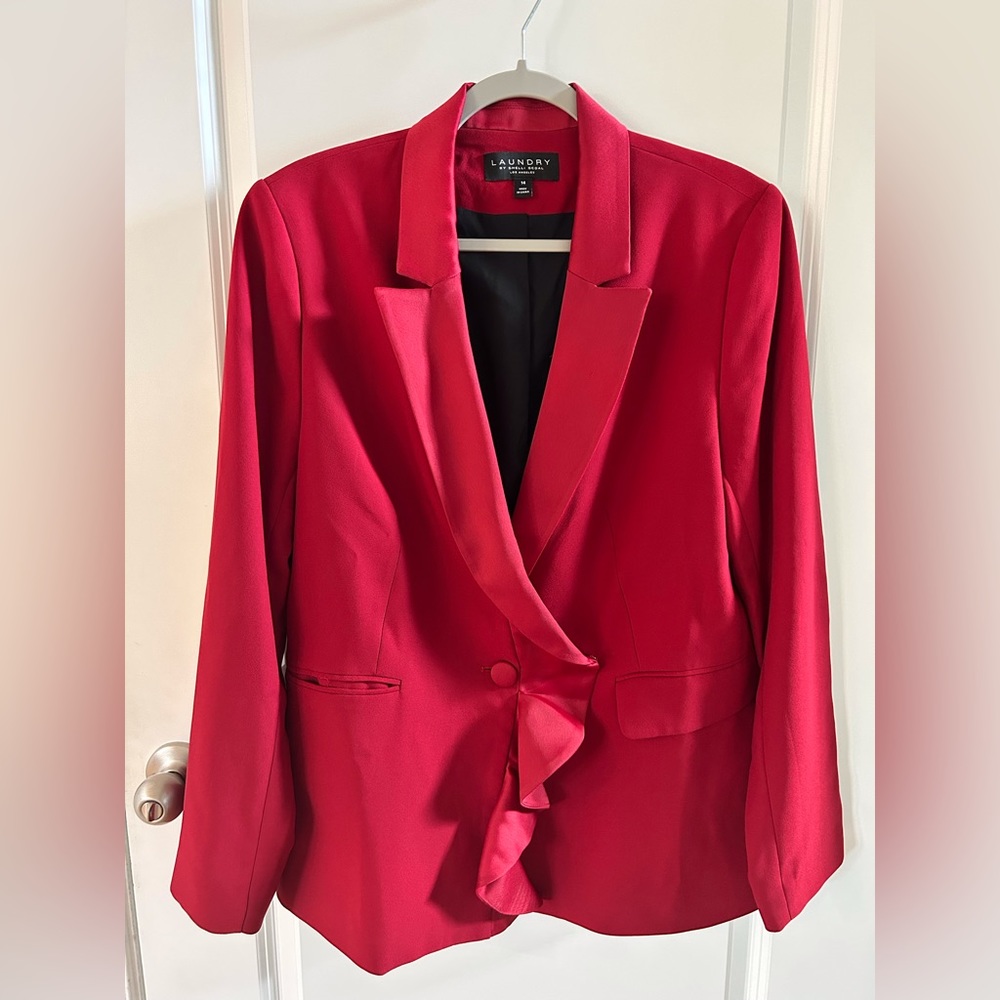 Red Laundry Women’s Ruffle Suit Jacket